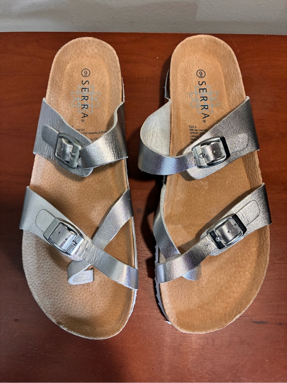 Serra Silver Leather Strappy Thong Slip-On Sandals Adjustable Buckle Size 9 - Picture 2 of 11